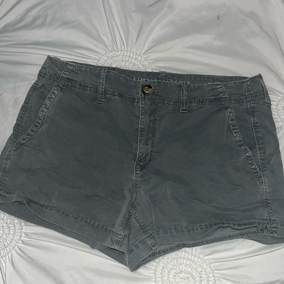American Eagle Outfitters Pants - American Eagle 🦅 super stretch shorts